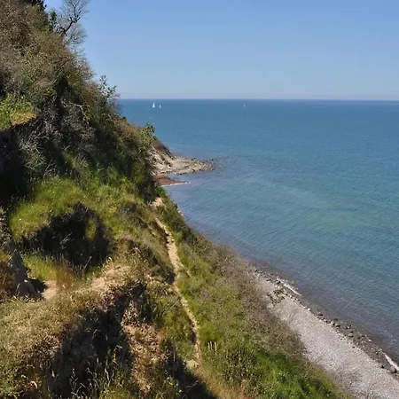 아파트 Post Hiddensee, *